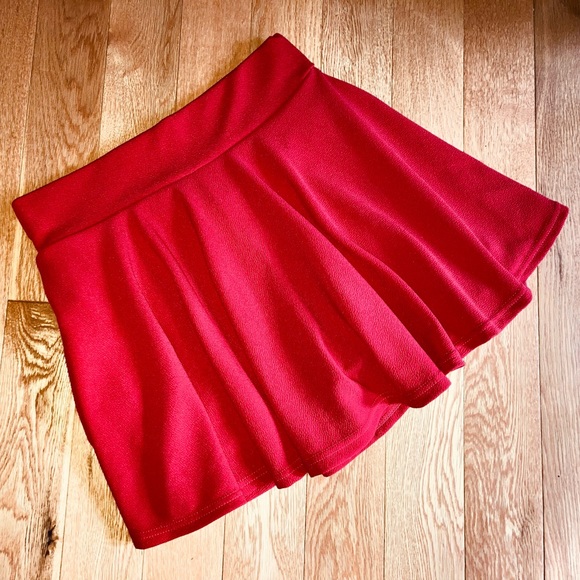 Bright Red Skort, L - Picture 1 of 11